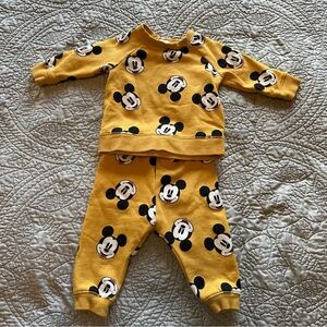 🌟3/$20🌟 Mickey Mouse H&M baby toddler sweatshirt and pants